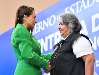 Tere Jiménez entrega apoyos de la Beneficencia Pública para mejorar la calidad de vida de más de mil personas
