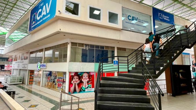 Ya puedes tramitar tu permiso para circular sin placas en Plaza Vestir
