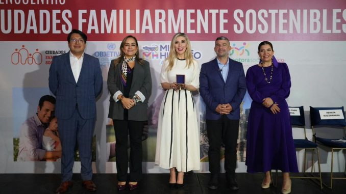 Aguascalientes recibe reconocimiento Nacional por su trabajo a favor de las Familias