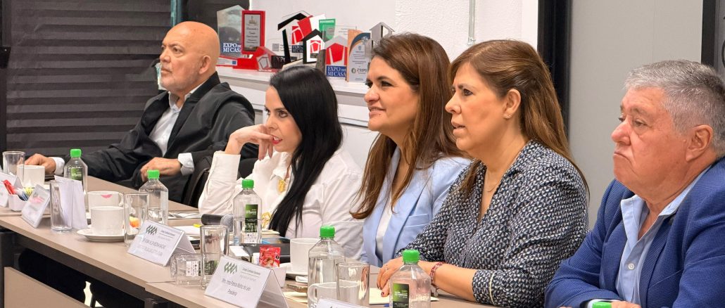 "SÍ, si quiero ser", contesta Alma Hilda al Consejo Coordinador Empresarial