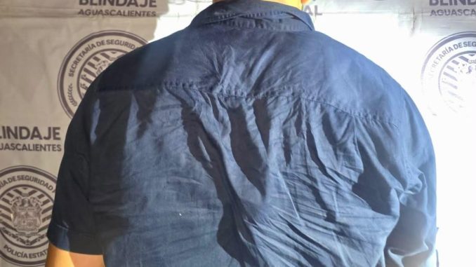 Policías del Mando Coordinado detienen a sujeto por presunta violencia familiar en contra de su madre en el Municipio de Asientos