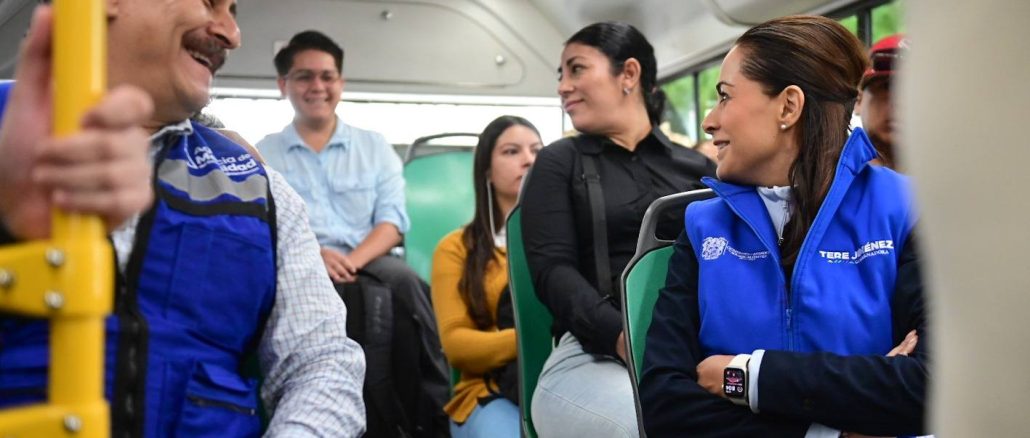 Tere Jiménez supervisa rutas, escucha a usuarios y reitera su compromiso con la modernización del transporte público