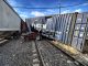 Policías Estatales intervienen accidente en el que un tráiler intenta ganarle el paso al tren, dejando sólo daños materiales