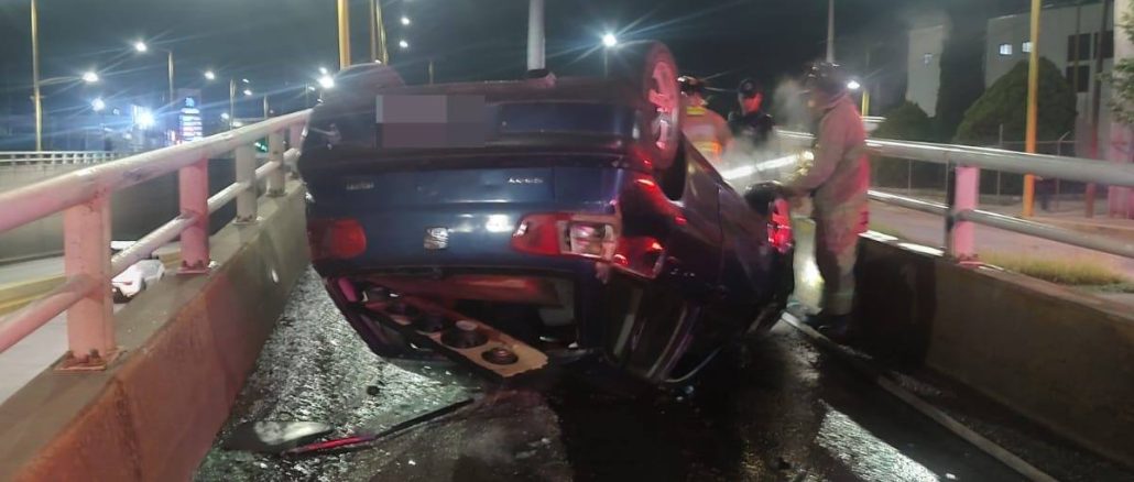 Policía Vial atiende volcadura en Av. Aguascalientes