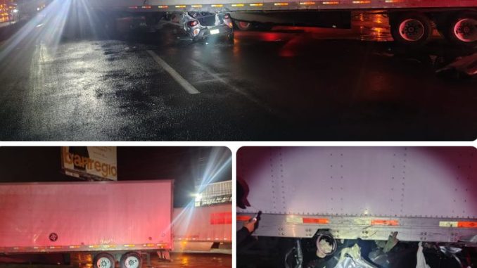 Policías Estatales de Aguascalientes atienden accidente sobre la carretera 45 sur con dos personas del sexo femenino lesionadas, trasladadas en código rojo para su atención