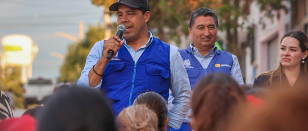Entrega Leo Montañez rehabilitación con concreto hidráulico de la calle Frida Kahlo