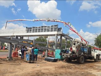 Avanza Municipio en los trabajos del Puente peatonal en Pirules