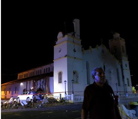 Adrenalina, vigilancia y pacientes en la calle por el sismo en Panamá