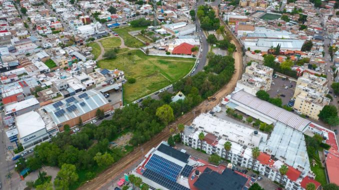 Avanza Municipio en la pavimentación de Av. Ayuntamiento
