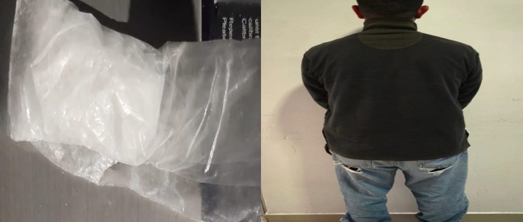 Policías Estatales detienen a sujeto originario del Estado de Sonora en poder de sustancia granulada al parecer cristal