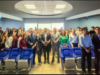 Tecnología al servicio de la gente: Leo Montañez presenta a Universitarios de la Cuauhtémoc aplicaciones de IA en el Municipio