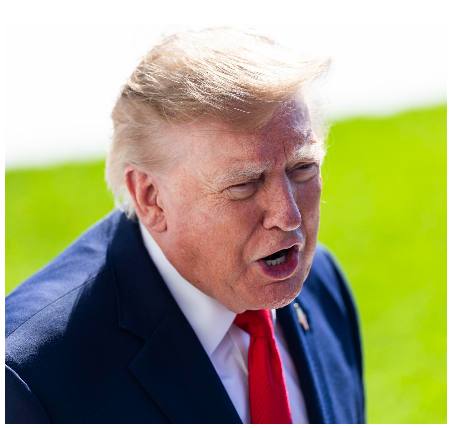 Trump sugiere que se debería "disparar" a quienes filtran información clasificada