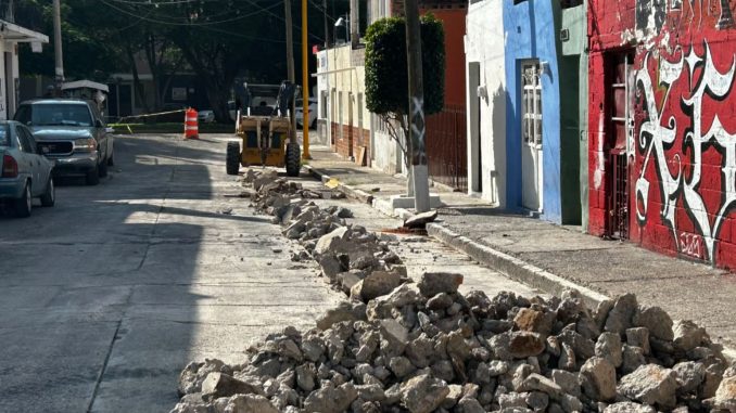Municipio moderniza la red de agua potable en Las flores y el Obraje