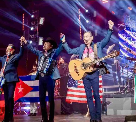 Los Tigres del Norte se estrenan en Tiny Desk con un mensaje a favor de los migrantes