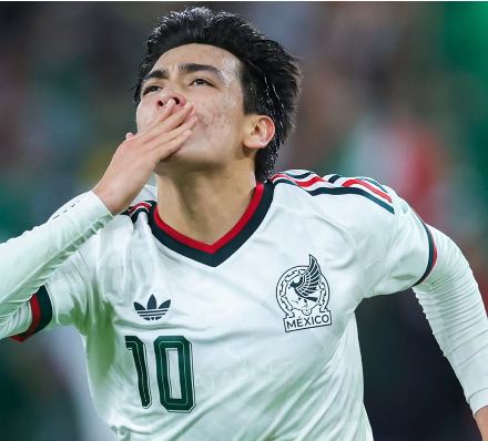Gilberto Mora envía mensaje de agradecimiento a Messi tras ser respaldado como promesa mundial