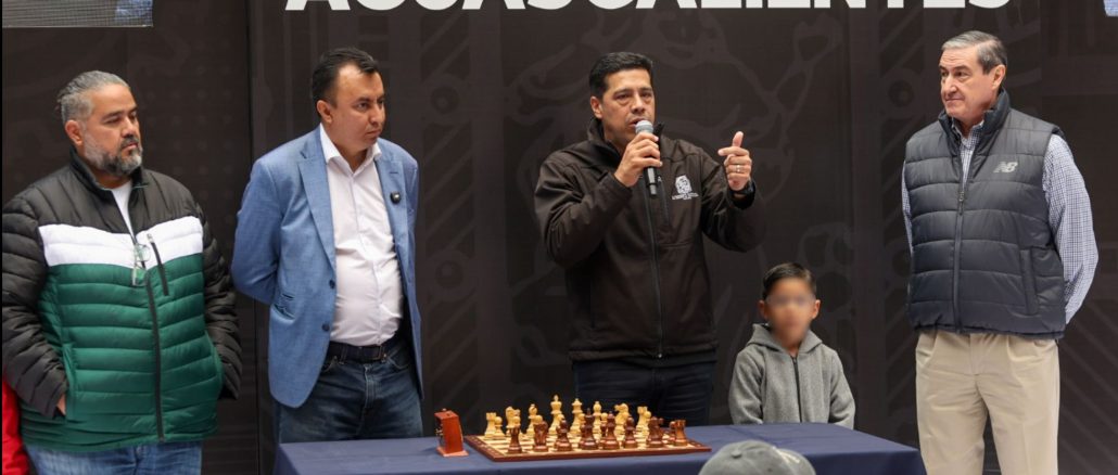 Inaugura Leo Montañez Torneo de Ajedrez