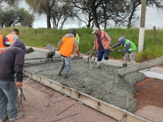 Avanza Municipio en los trabajos de pavimentación en Av. Mahatma Gandhi