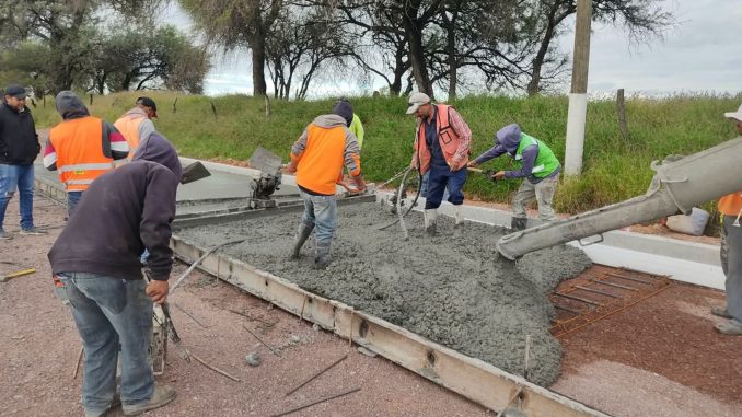 Avanza Municipio en los trabajos de pavimentación en Av. Mahatma Gandhi