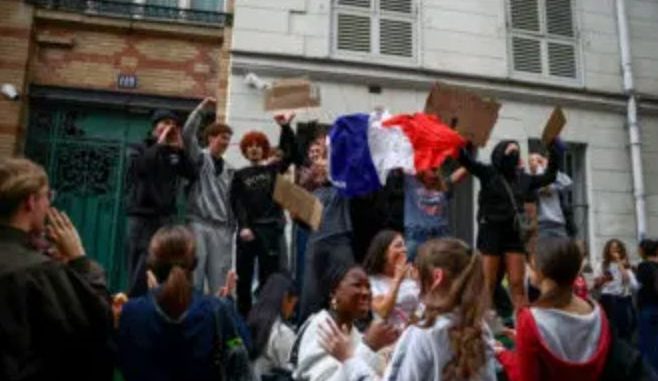 Manifestaciones previstas en Francia obligan a aplazar el PSG-Lyon