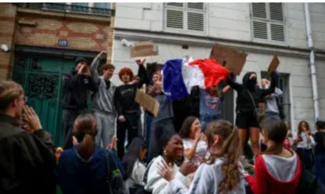 Manifestaciones previstas en Francia obligan a aplazar el PSG-Lyon
