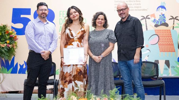 Se llevó a cabo la ceremonia de entrega del XLIV Premio Nacional de Literatura Joven Salvador Gallardo Dávalos