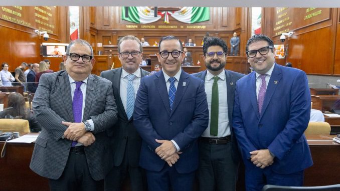 !Aprueban iniciativa de Max Ramírez para facilitar los Testamentos!