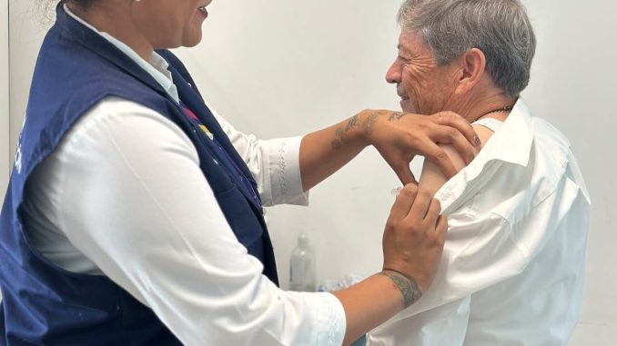 Refuerza Aguascalientes la prevención de Influenza y COVID-19 con vacunación gratuita
