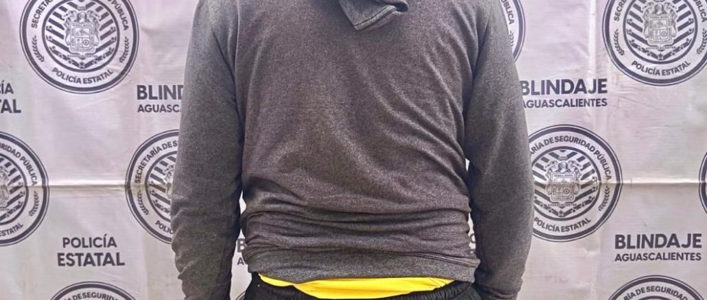 Policías del Mando Coordinado detienen a sujeto por los presuntos delitos de violencia familiar, amenazas con arma de fuego y posesión de sustancias ilícitas