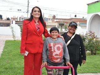 Juan Ricardo avanza paso a paso con el apoyo del DIF Estatal