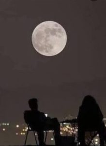 ¿Es la Luna de octubre realmente la más hermosa?