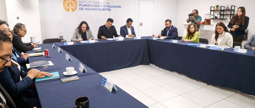 Ratifican a Austria Gabriela Dávila De la Llave como Directora General del IMPLAN
