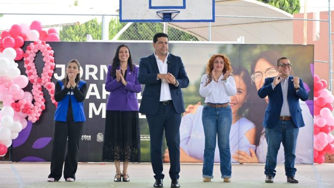 Encabeza Leo Montañez Jornada para la Mujer en VNSA
