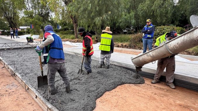 Avanza Municipio de Aguascalientes con la pavimentación de concreto hidráulico en la Av. Ayuntamiento