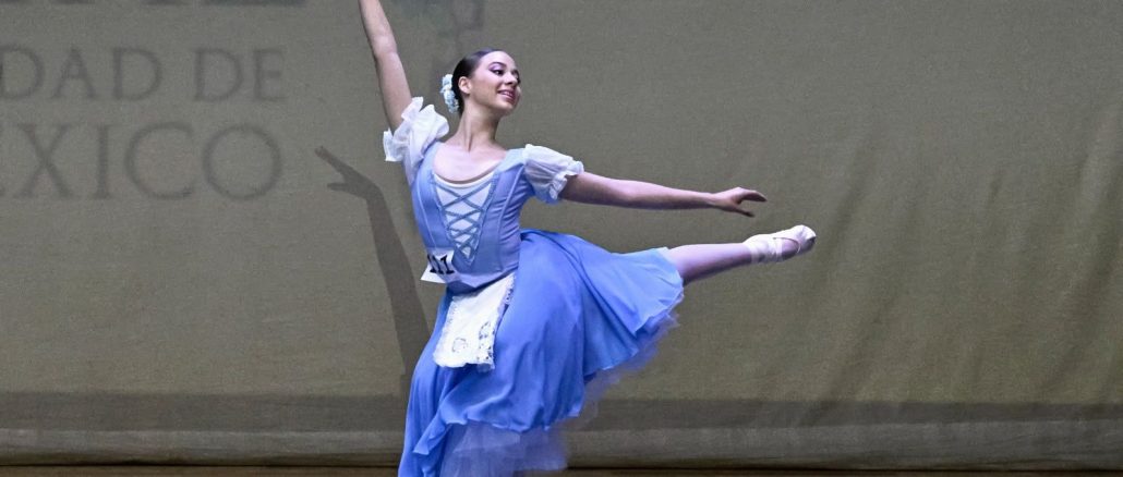 Ana Isabella gana Concurso Internacional de Danza y obtiene becas en el extranjero