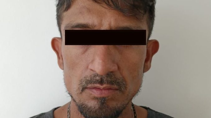 Policía Municipal detiene a hombre por delitos contra la salud en Macías Arellano